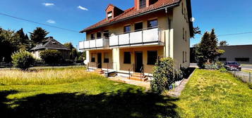 Neu sanierte 2-Raum-Terrassenwohnung mit Stellplatz im idyllischen Niederwiesa steht zum Verkauf.