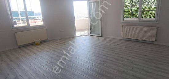 SERKAN GAYRMENKULDAN BAHELEVLER HRRYET CADDESNDE 170 M2 3+1 LKS DARE