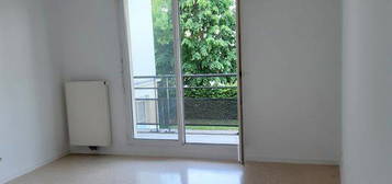 T3 de 68m² proche gare balcon et box en sous sol