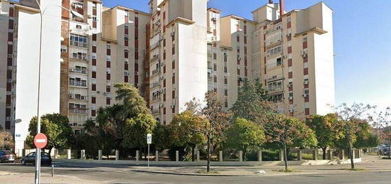 Piso en Poligono Sur - La Oliva - Letanías, Sevilla