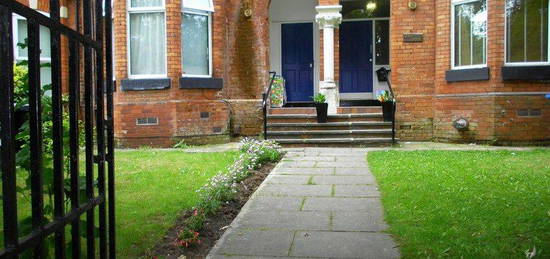 Flat to rent in Great Clowes Street, Salford M7