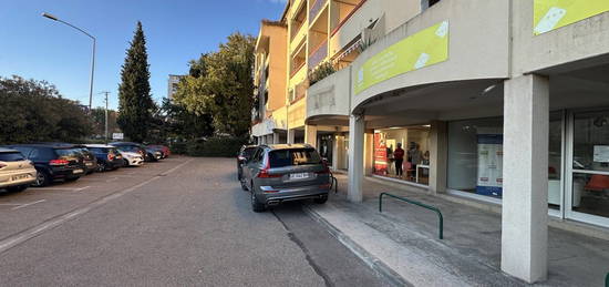 Studio  à louer, 1 pièce, 39 m², Parking