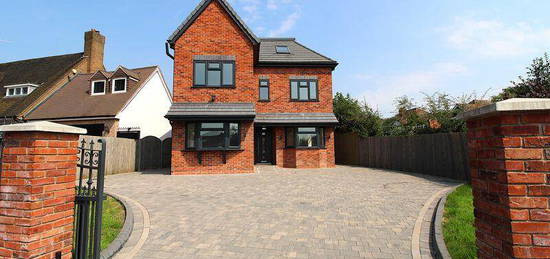 6 bedroom detached house for sale