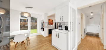 Maisonette to rent in Cartwright Street, London E1