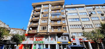 KIZILKURT GYD'DAN CADDE ÜZERİ BAKIMLI ARA KAT SATILIK 3+1 DAİRE