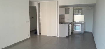 Appartement  à louer, 2 pièces, 1 chambre, 50 m²