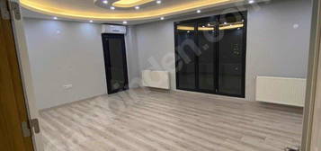 3+1 Kat Bahçeli 150 m² Site İçerisinde Sahibinden