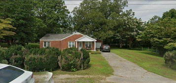 25 Old Huntsville Rd, Fayetteville, TN 37334