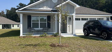 39 Planters Ridge Ln, Crawfordville, FL 32327