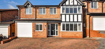 4 bed detached house for sale