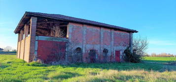 Rustico e casale in vendita a San Giorgio di Piano