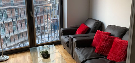 Flat to rent in Piccadilly Place, Manchester M1