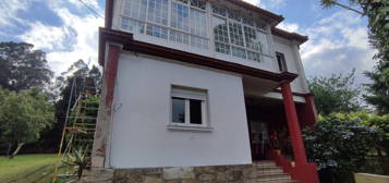 Alquiler de  Casa o chalet independiente en calle Tabeiros, 32