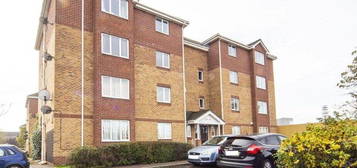 Flat to rent in Franklin Way, Croydon CR0