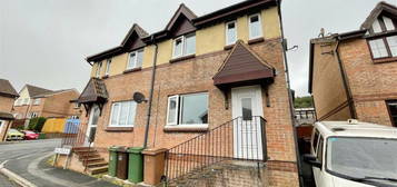 3 bedroom semi-detached house