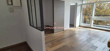 Rue du Buisson / Saint Maur : Beau T1 bis 43 m² + grand balcon