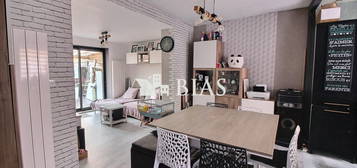 Maison 2 étages à vendre, 4 pièces, 3 chambres, 72 m²