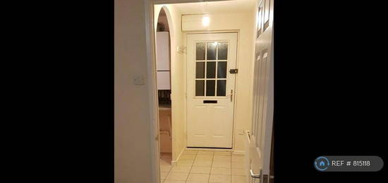 2 bedroom terraced house