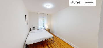 329 Pulaski St Unit 1A, New York, NY 11206