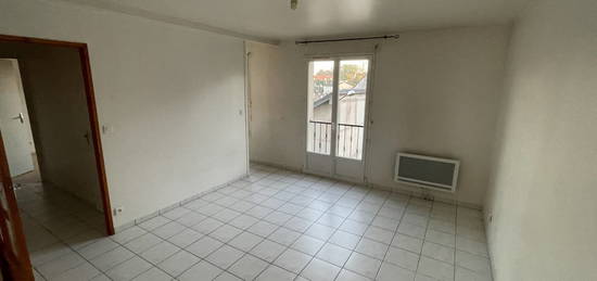 À Louer : Charmant Appartement F2 au Coeur de LUZARCHES, Proc