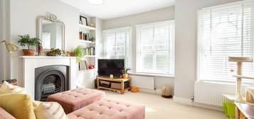 2 bed flat to rent