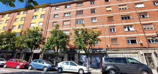 Piso en venta en Milán - Pumarín