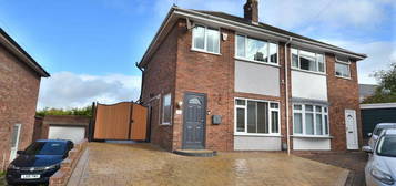 3 bedroom semi-detached house for sale