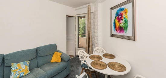 Appartement meublé  à louer, 5 pièces, 4 chambres, 80 m²