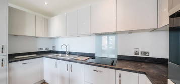 Flat for sale in Lottage Mansions, Barking 0Yj IG11