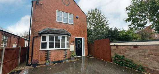 2 bedroom detached house for sale