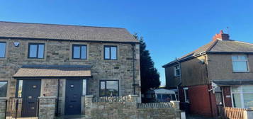 3 bed semi-detached house to rent