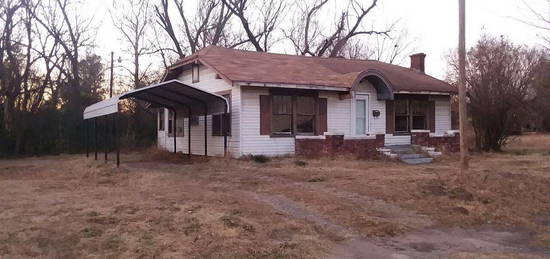 521 S  7th St, Muskogee, OK 74401