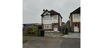 3 bed detached house to rent