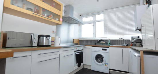 Flat to rent in Northfields, Norwich NR4