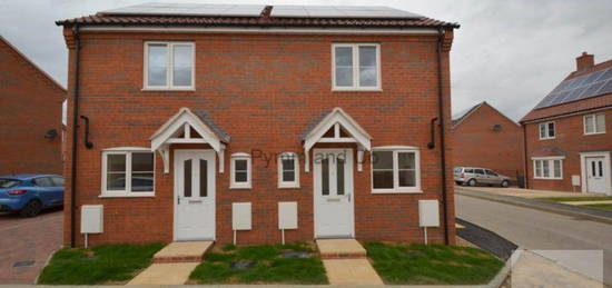 2 bedroom semi-detached house to rent