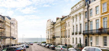 Flat for sale in Portland Place, Kemptown, Brighton BN2