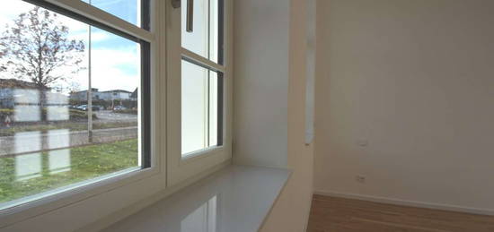 moderner sanierter Altbau 
3-Zimmer Wohnung
Einbauküche, Balkon, Tiefgarage