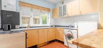 2 bed flat to rent