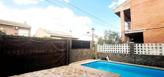 Casa o chalet en venta en Calle Félix Rodríguez de la Fuente, Camarma de Esteruelas