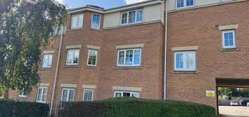 2 bedroom ground floor flat for sale