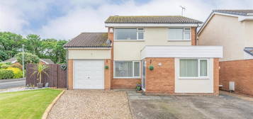 4 bed detached house for sale