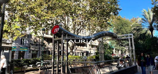 Piso en venta en Gran Vía de Fernando el Católico, La Petxina