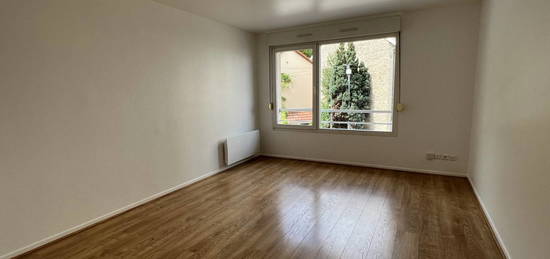 Appartement  à louer, 2 pièces, 1 chambre, 44 m²