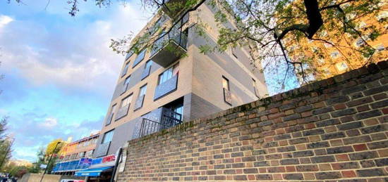 Flat to rent in Hitchcock House, 194 Pitfield Street, London N1