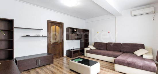 Apartament luminos cu 3 camere | loc de parcare si boxa