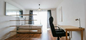 Studio flat for sale