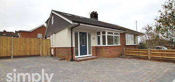 Bungalow to rent in High Park Avenue, Hove BN3