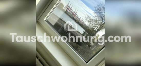 Tauschwohnung: Wohnung, direkt vor der Tür ist die Elbe