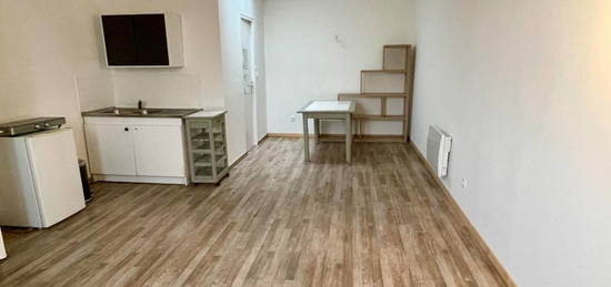 Studio  à vendre, 1 pièce, 27 m², Étage 4/4