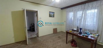 Royal Imobiliare  - Vanzare Apartament zona Nord